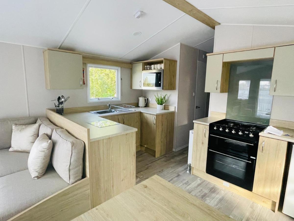 Curlews Nest, Rockley Park Hotell Poole Exteriör bild